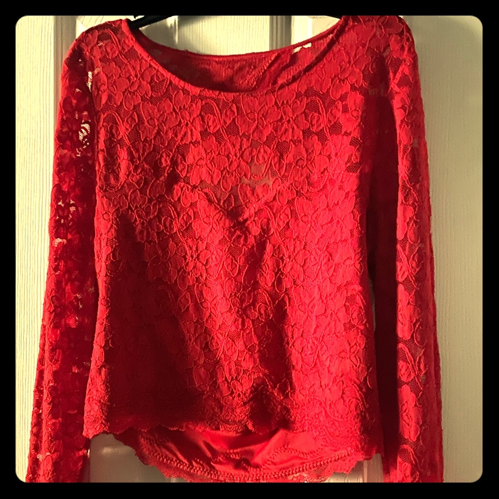 Medium Express red lace top